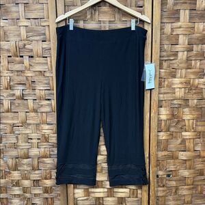 Vintage NOS Joseph Ribkoff Black Cropped Pants with Button Detail